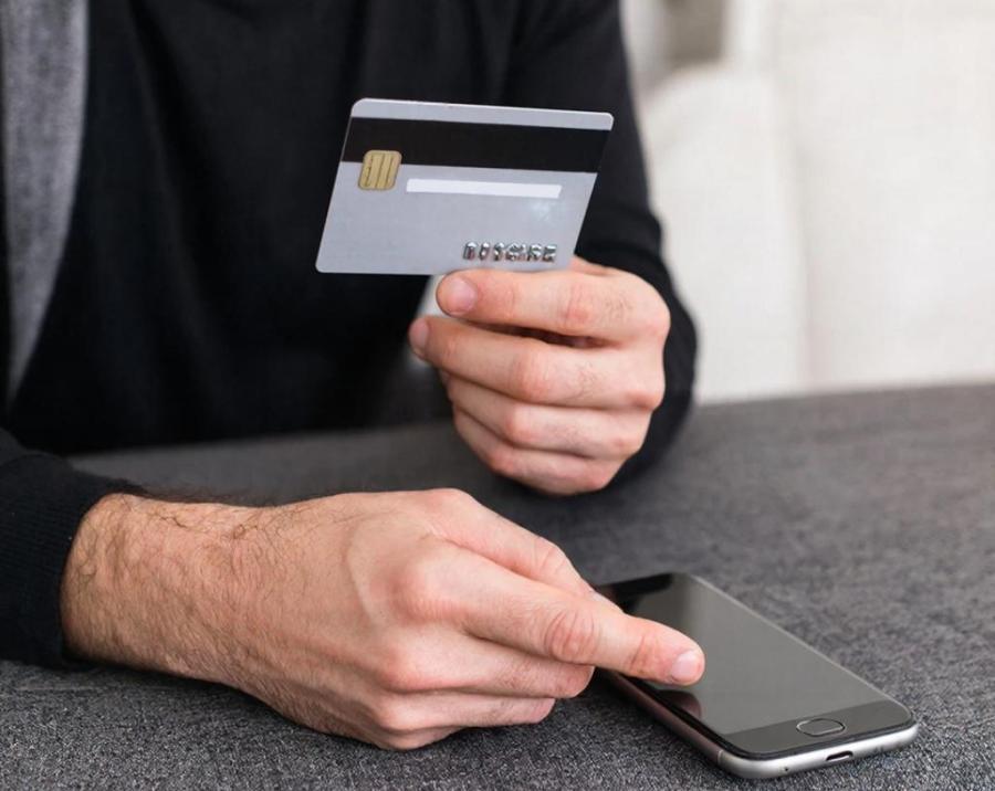 фото: GigaChat | Банки жестко блокируют переводы с января – причины