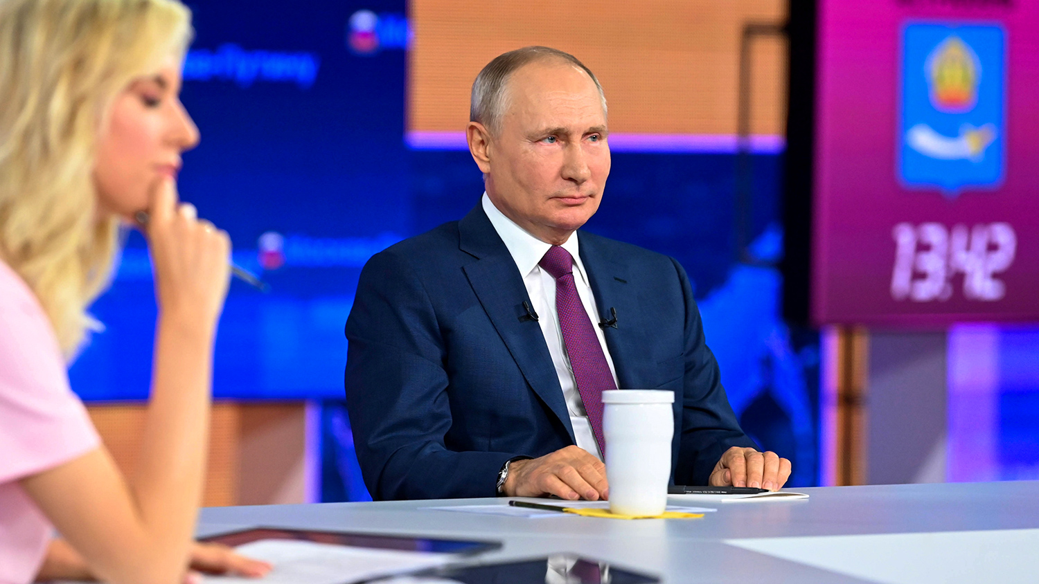 Прямая линия с владимиром путиным 2005. Прямая линия с путиным 2021 30 июня. Реклама прямой линии с путиным. Реклама прямой линии с путиным. Прямая линия с владимиром путиным 2005.