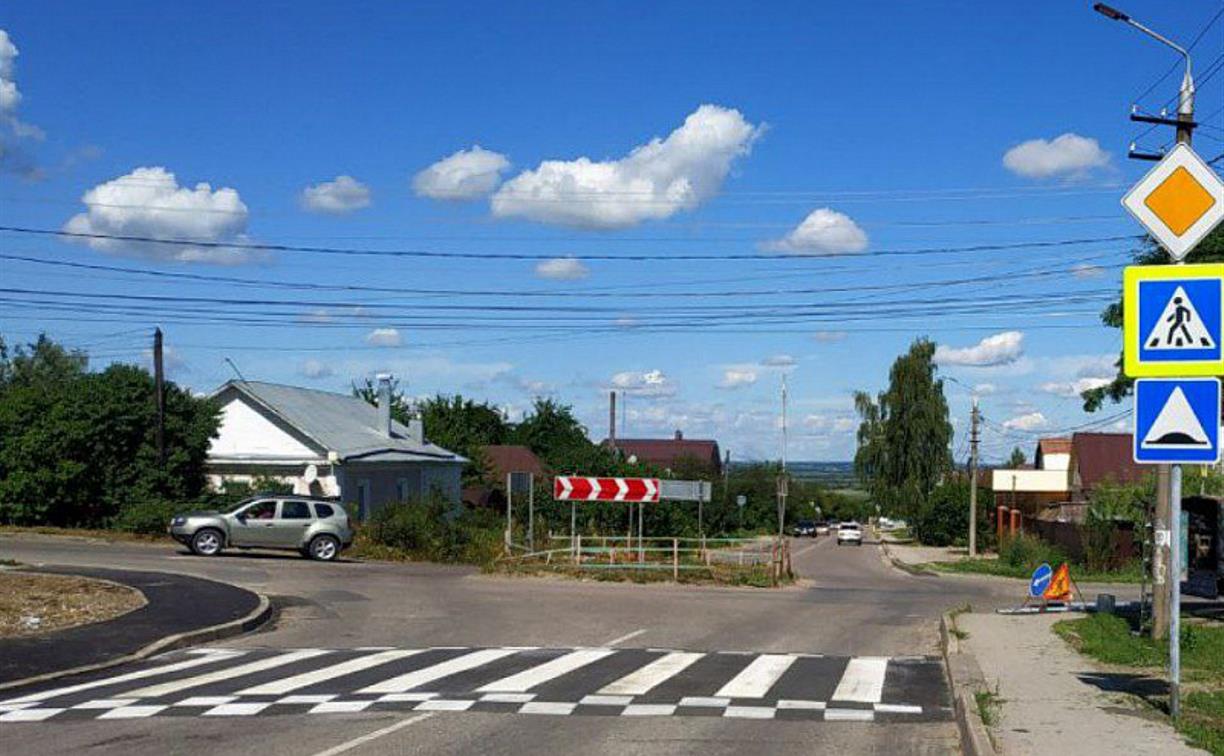 Метров туле. Дорога в городе. Дорога горизонтальная город. Вафельная разметка на дороге. Дорожная разметка на Привокзальной площади.