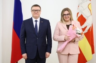 Алексей Текслер вручил государственные и региональные награды южноуральцам. Автор фото - Наиль Фаттахов 