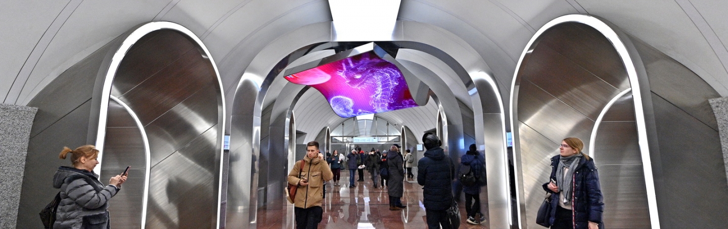 Какую станцию кольцевой назвали самой красивой. Метро Рижская БКЛ. Станция Рижская метро Москва. Станция метро Рижская БКЛ. Рижская большая Кольцевая линия.