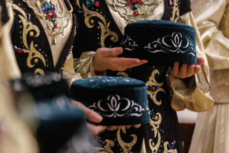 В этом году нашлись любопытные и даже неожиданные персонажи, не татары по национальности, которые, казалось, мало что имеют общего с нашей историей и культурой