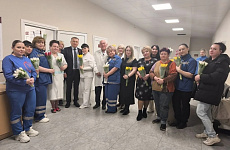 Поздравление с 8 Марта сотрудниц скорой медицинской помощи, управления по делам ГО и ЧС, правоохранительных органов