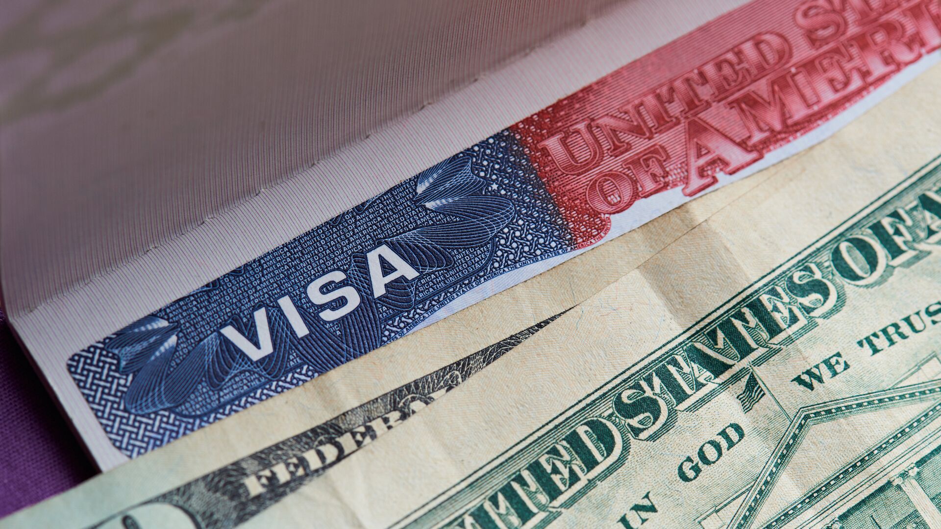 Деловая поездка в сша виза. Американская виза. Visa в США. Виза в Америку. Виза США картинки.