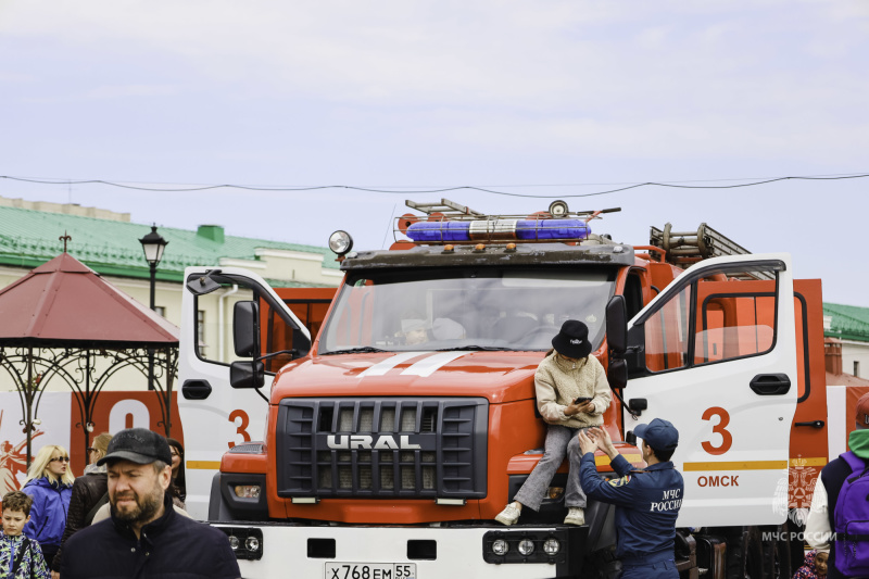 Отметили День пожарной охраны Омской области с размахом