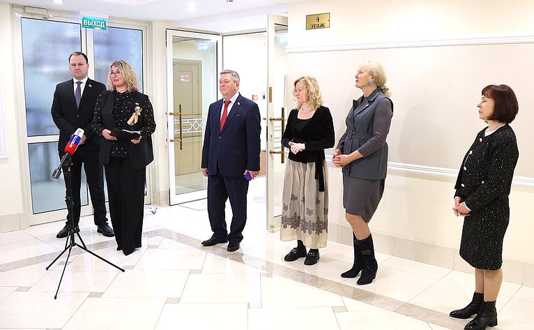 Открытие выставки работ Московского союза художников «Победа за нами»