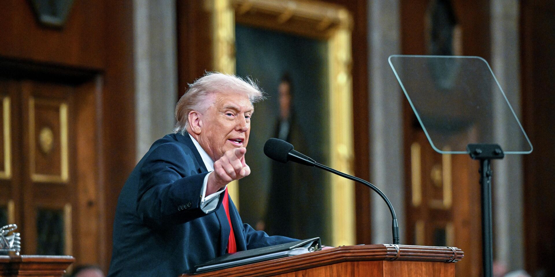 Президент США Дональд Трамп выступает с речью в Палате представителей Конгресса США в Вашингтоне - ИноСМИ, 1920, 01.04.2026