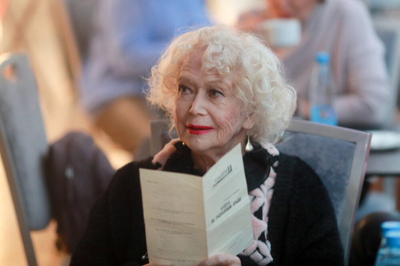 Светлана Немоляева