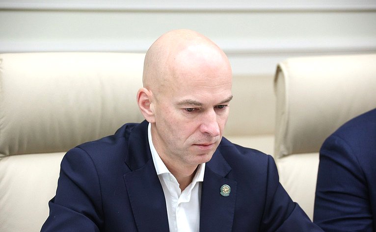 Совещание Комитета Совета Федерации по социальной политике совместно с Комитетом Совета Федерации по экономической политике