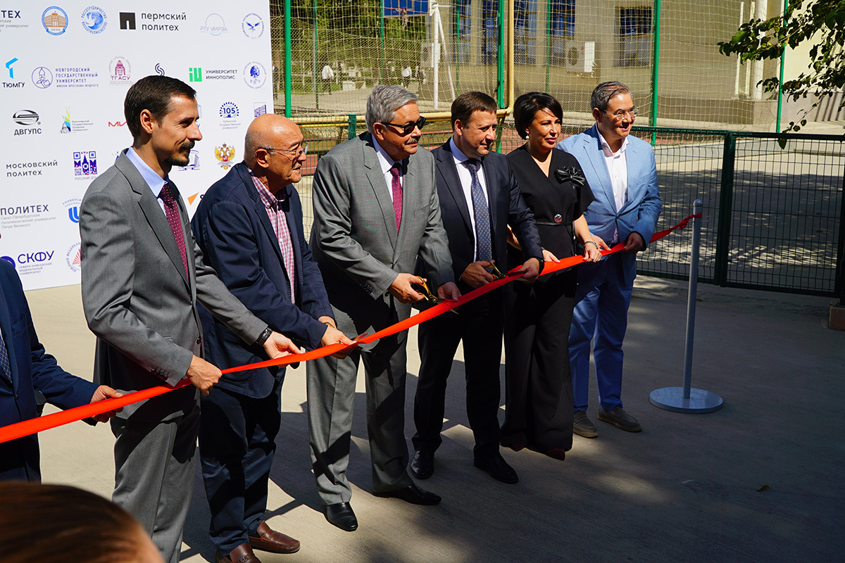 Торжественное открытие выставки 