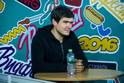 Баженов закончил экономический университет 