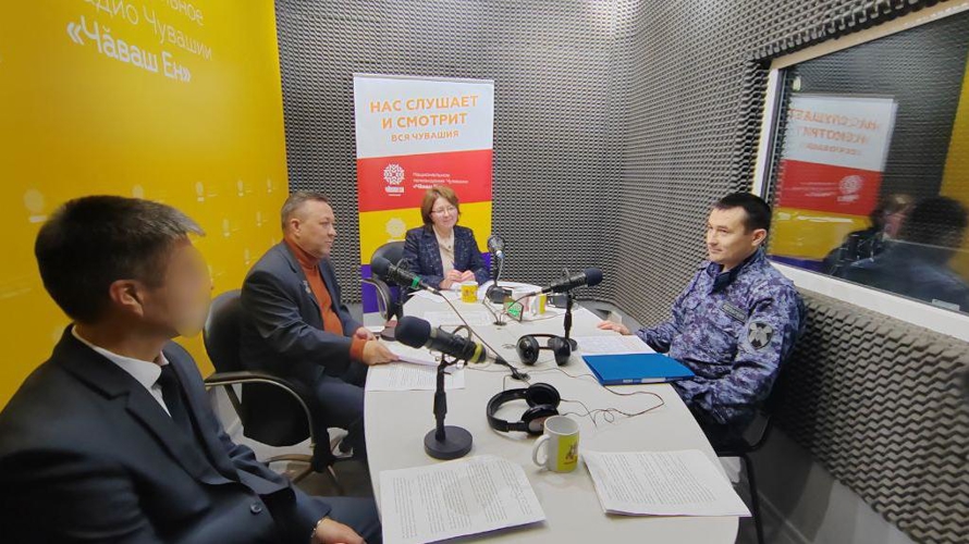 В Чебоксарах представители региональных управлений Росгвардии и ФСБ обсудили вопросы оборота оружия