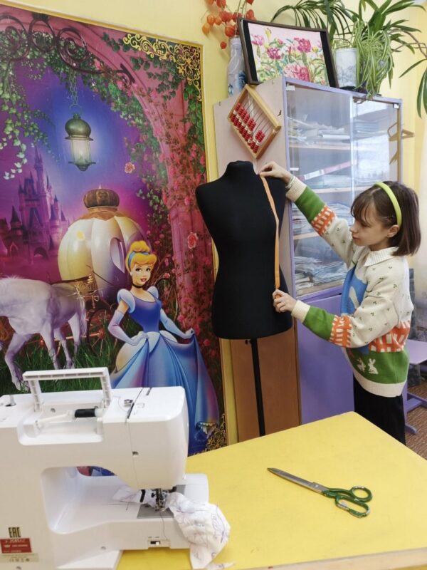 От врача до лесоруба: школьники Котчихи показали «Профессию в лицах»