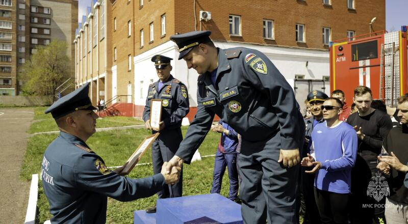 Огонь, сила, победа: в Омске прошла традиционная пожарная эстафета