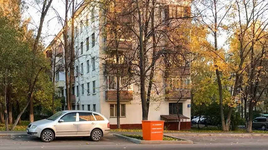 Московские кварталы подготовили к гололеду