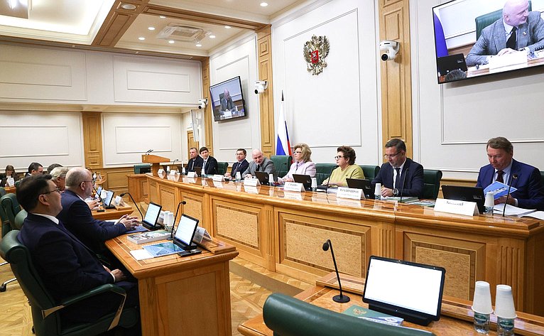 Расширенное заседание Комитета СФ по конституционному законодательству и государственному строительству (в рамках Дней Смоленской области в Совете Федерации)