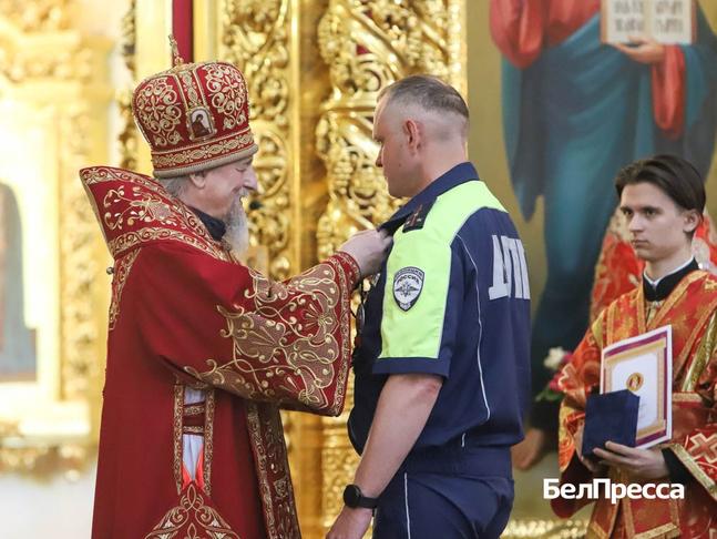 Белгородских силовиков наградили за обеспечение безопасности торжества в Прохоровке - Изображение 2