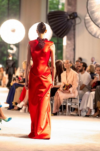Показ Schiaparelli в Париже
