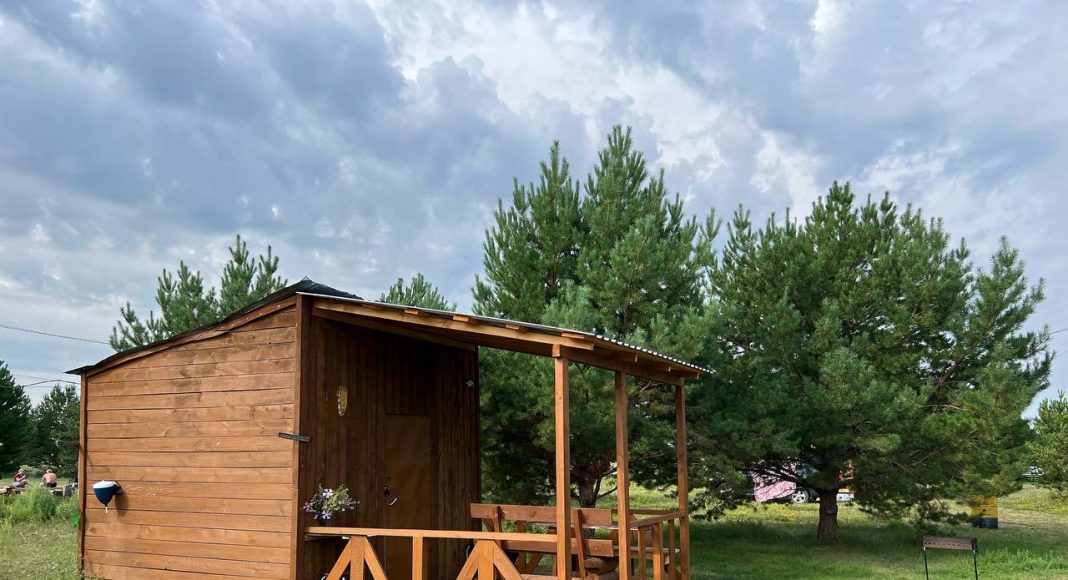 База отдыха кольчуга городищенский район фото Жителей Алтайского края приглашают ловить остатки лета на базе отдыха "Слобода" 