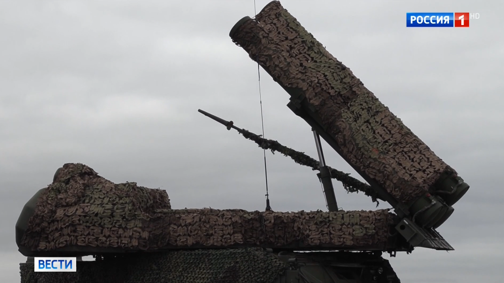 Система ПВО сбила 3 беспилотника ВСУ в промышленной зоне Липецка 17 июня