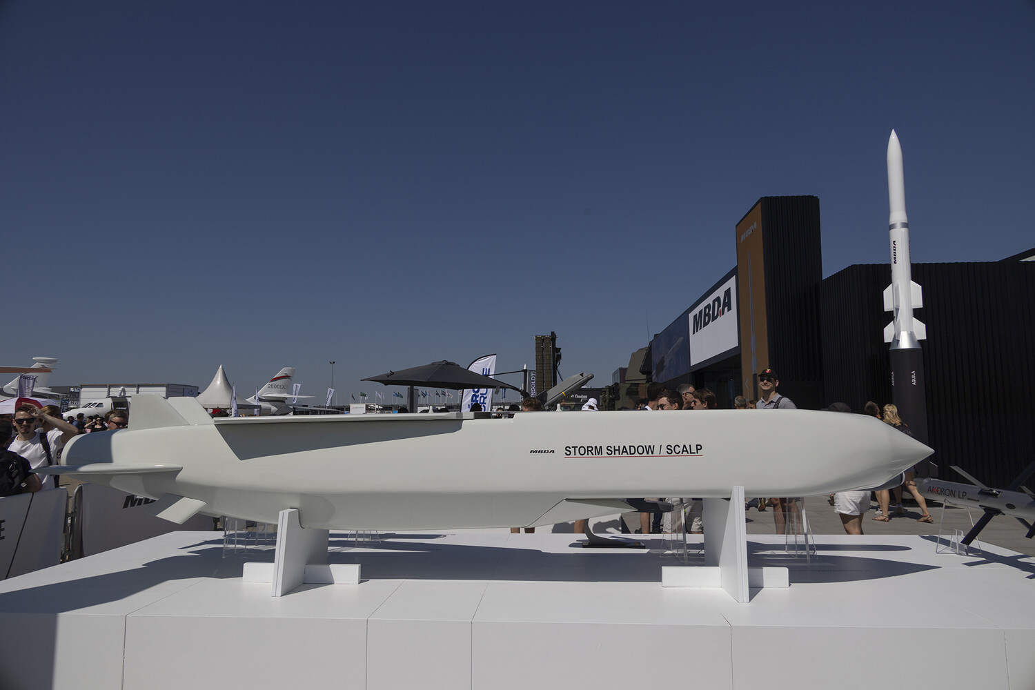 Scalp ракета. Сбита ракета storm shadow. Ракета сторм шедоу. Сбита ракета storm shadow. Сбита ракета storm shadow.