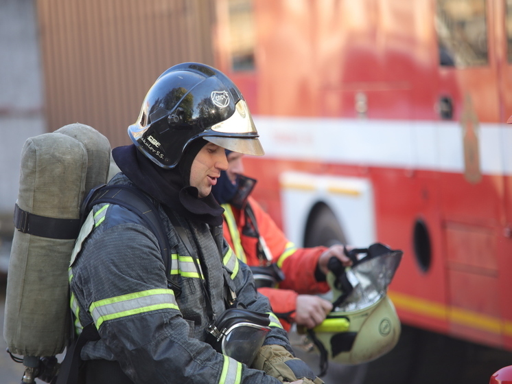 Мужчина пострадал при пожаре в коммуналке на улице Есенина