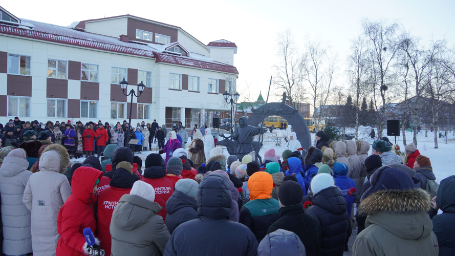 В Нарьян-Маре росгвардейцы почтили память оленно-транспортных батальонов Великой Отечественной войны