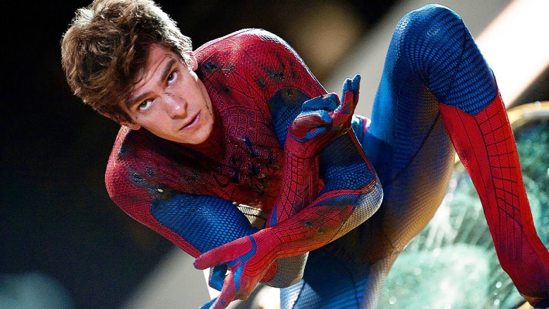 Эндрю Гарфилд в роли Человека-паука, кадр из фильма «Новый Человек-паук» (2012)
