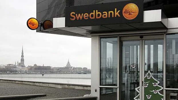 Валдис Поповс: шведский Swedbank выводит русский язык из оборота в Латвии