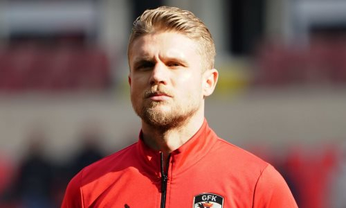 Европейский клуб Меркеля упустил победу в первом туре чемпионата