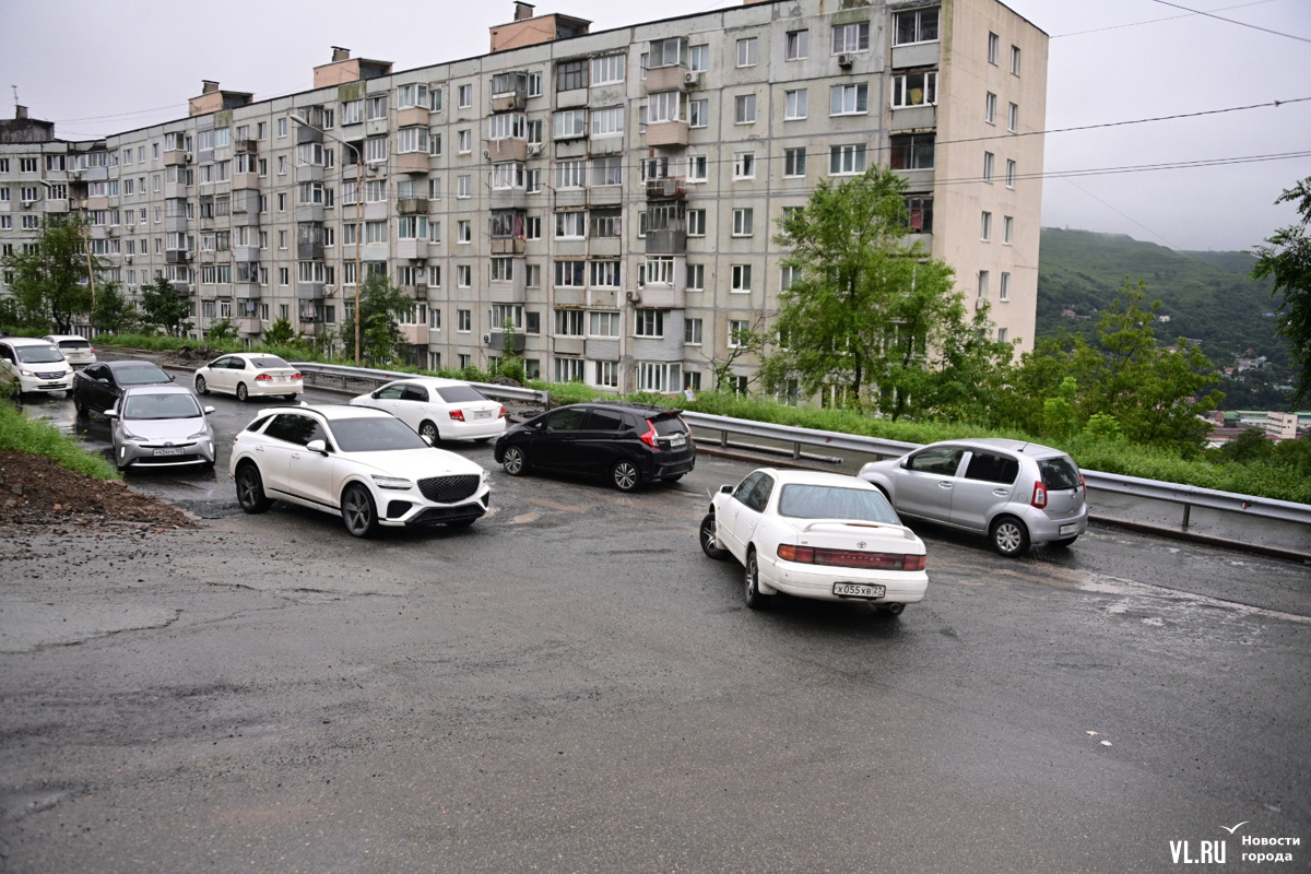 владивосток где можно отремонтировать. весь владивосток вид сверху. город владивосток приморский край. бухта золотой рог. видовая площадка орлиное гнездо.