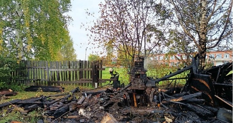 Потрескавшаяся печь привела к пожару в Балезинском районе