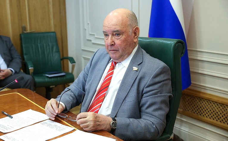 Григорий Карасин
