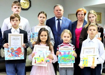 Липецкие саморегуляторы провели конкурс юных художников, приурочив его к четвертьвековому юбилею своей Ассоциации 
