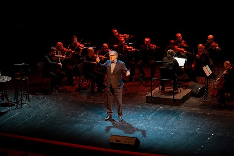 В Твери состоялся спектакль-концерт с участием артиста Игоря Костолевского и дирижера Юрия Башмета