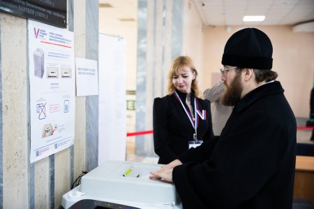 Митрополит Игнатий принял участие в голосовании на выборах Президента России