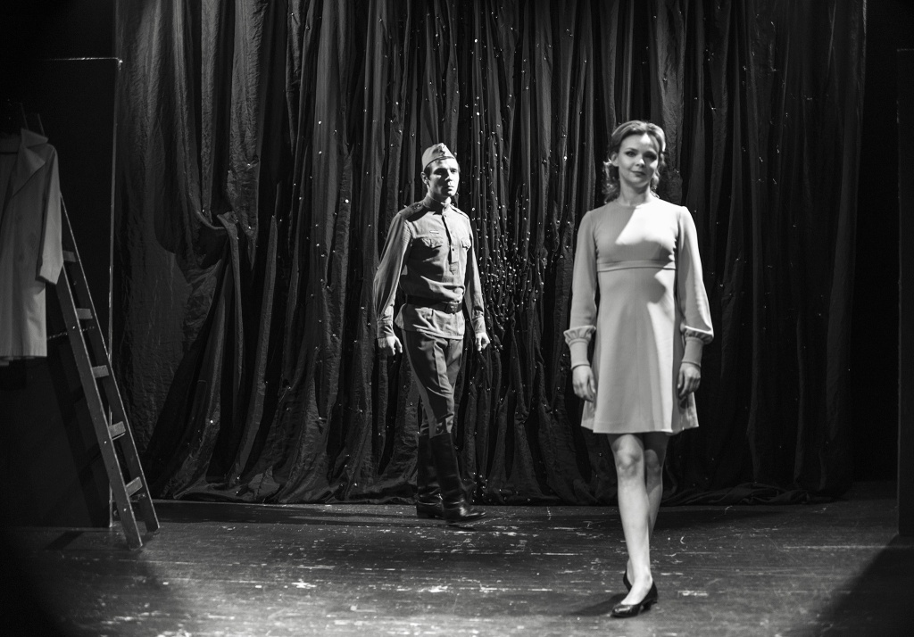 Правообладатель: «Небольшой драматический театр».