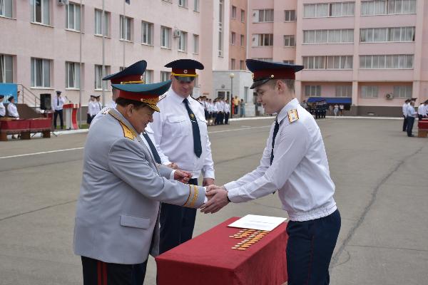 Сотрудники, ветераны и курсанты отметили тридцатилетие Самарского юридического института ФСИН России 