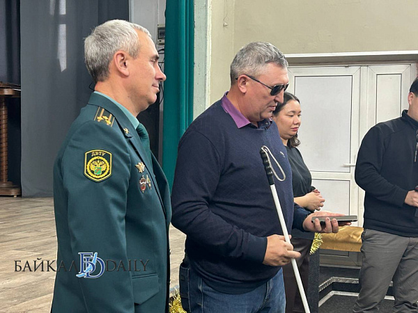 Бурятская таможня передала конфискованные телефоны людям с ОВЗ 