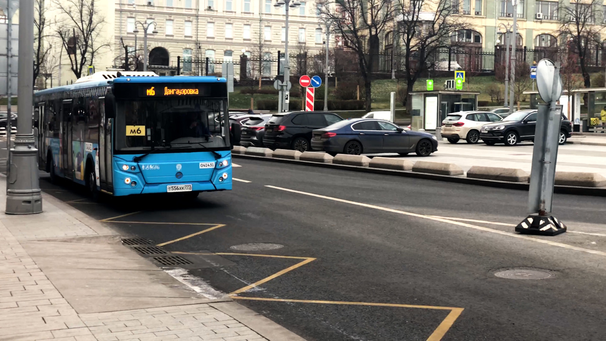 Камеры общественного транспорта. Автобус Москва. Транспорт Москвы. Столичный автобус 924. Красивые оформления транспорта в Москве.
