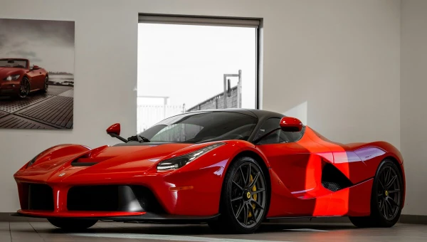 Ferrari в 2023 году заработала на каждом проданном автомобиле 118 тыс. евро