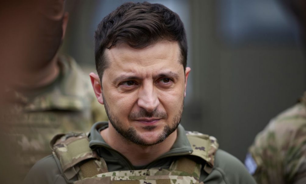 «Конвейер смерти»: экс-депутат Рады заявил о хитром плане Зеленского. За сутки из Украины сбежали 13 тысяч парней 