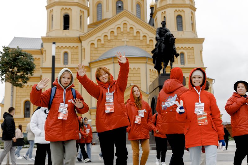 Встреча движение первых