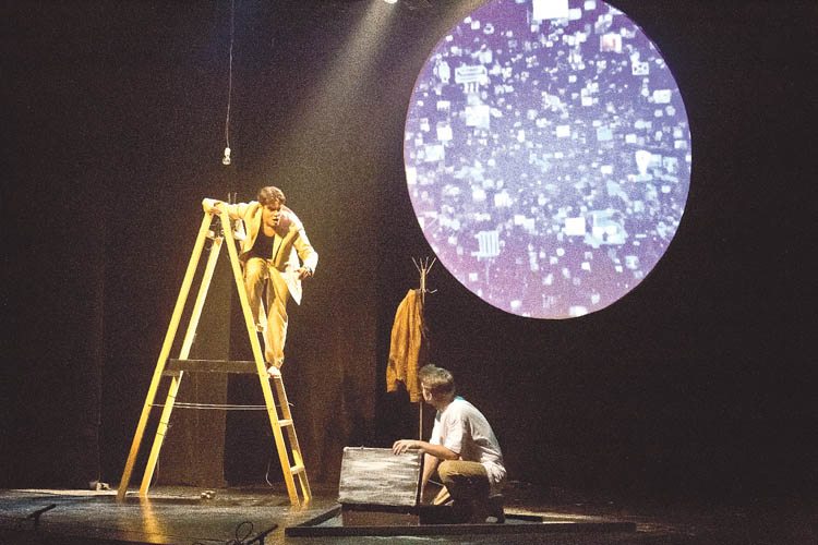 Колючки любви не помеха: в омском Доме актера вышла новая версия 