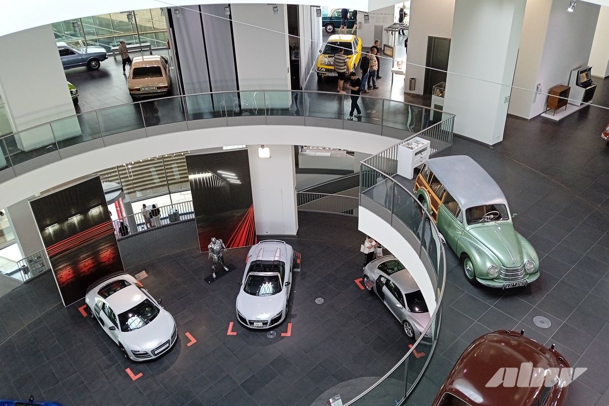Дом «четырех колец». Экскурсия по музею Audi в Ингольштадте: часть первая