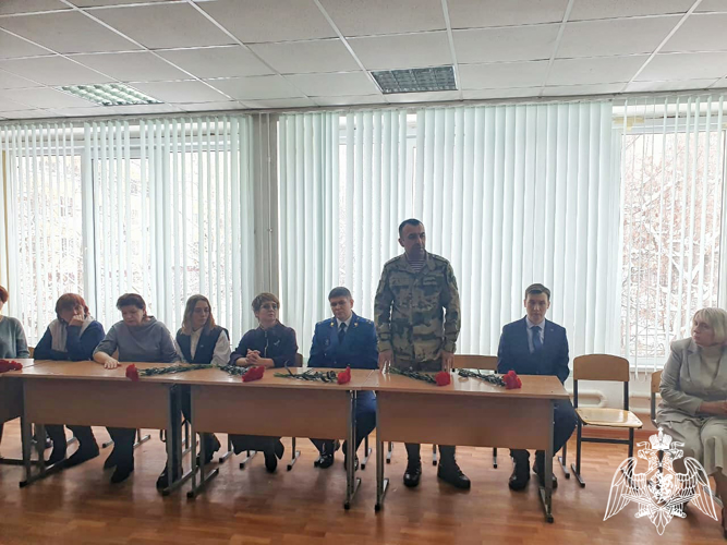 В Липецке военнослужащие Росгвардии приняли участие в открытии «Парты Героя»