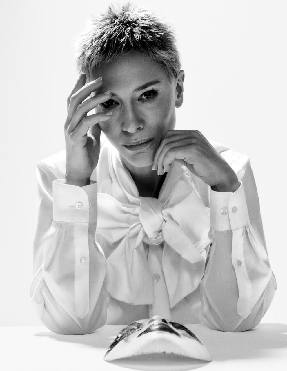 Отдел кадров: Рената Литвинова, Софи Тёрнер и Сабрина Карпентер Отдел кадров: Рената Литвинова, Софи Тёрнер и Сабрина Карпентер