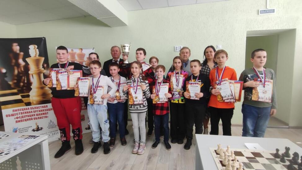 Липецкие гимназисты стали лучшими шахматистами в Липецкой области 