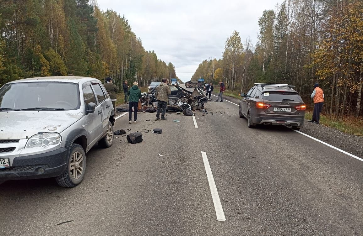 Двое погибли в тройном ДТП в Килемарском районе