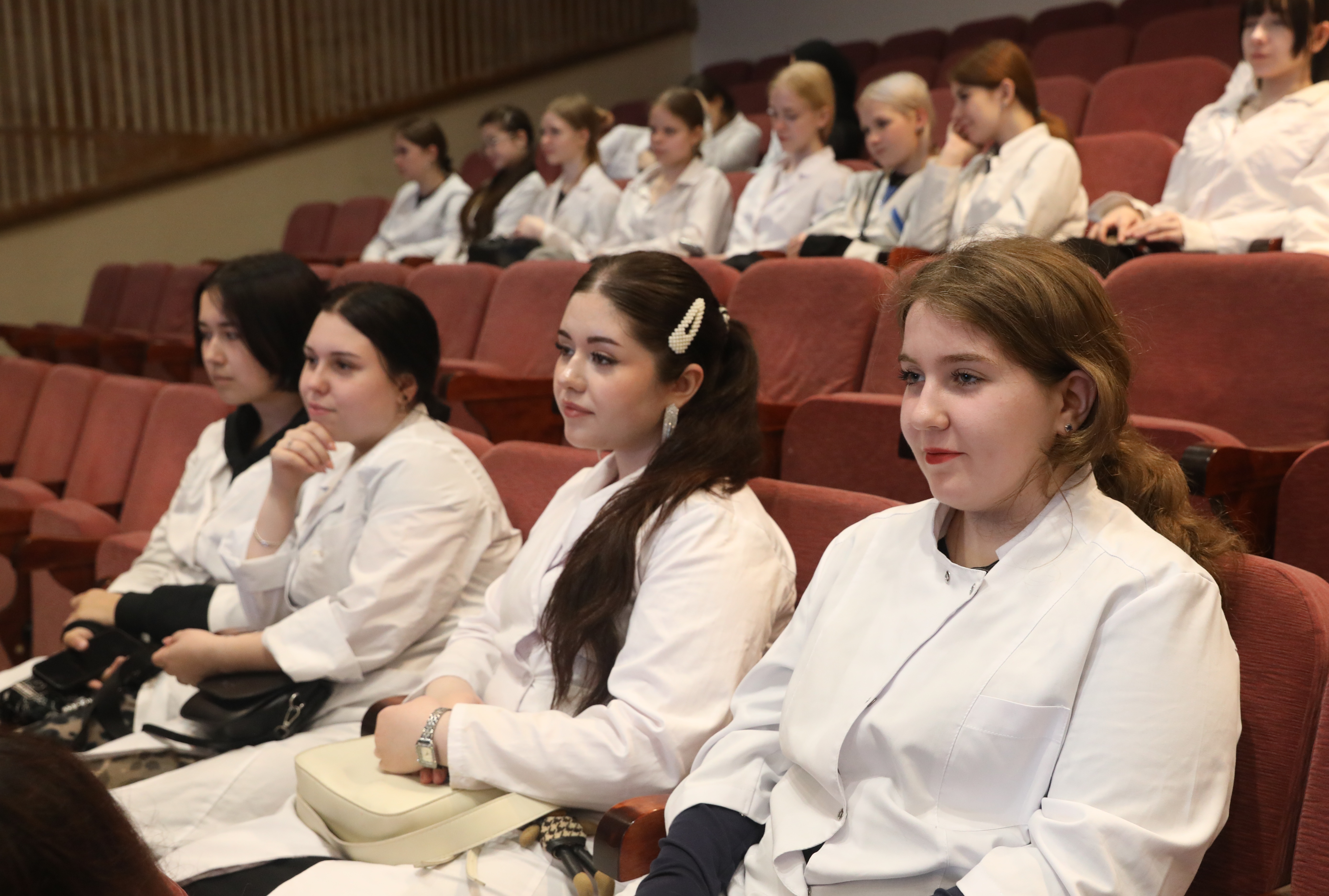 ​Лучших медицинских сестер региона отметили наградами